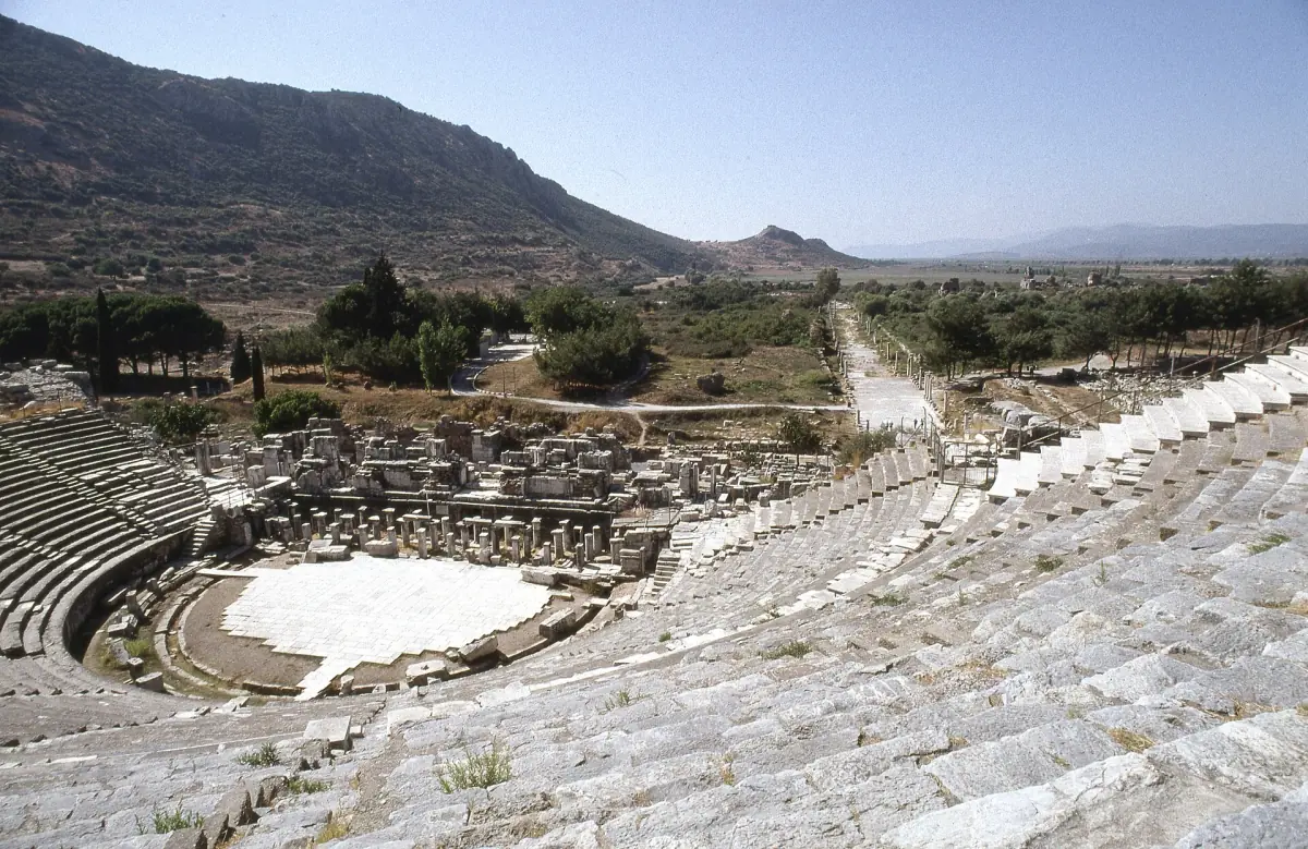 Rangées de gradins du grand théâtre